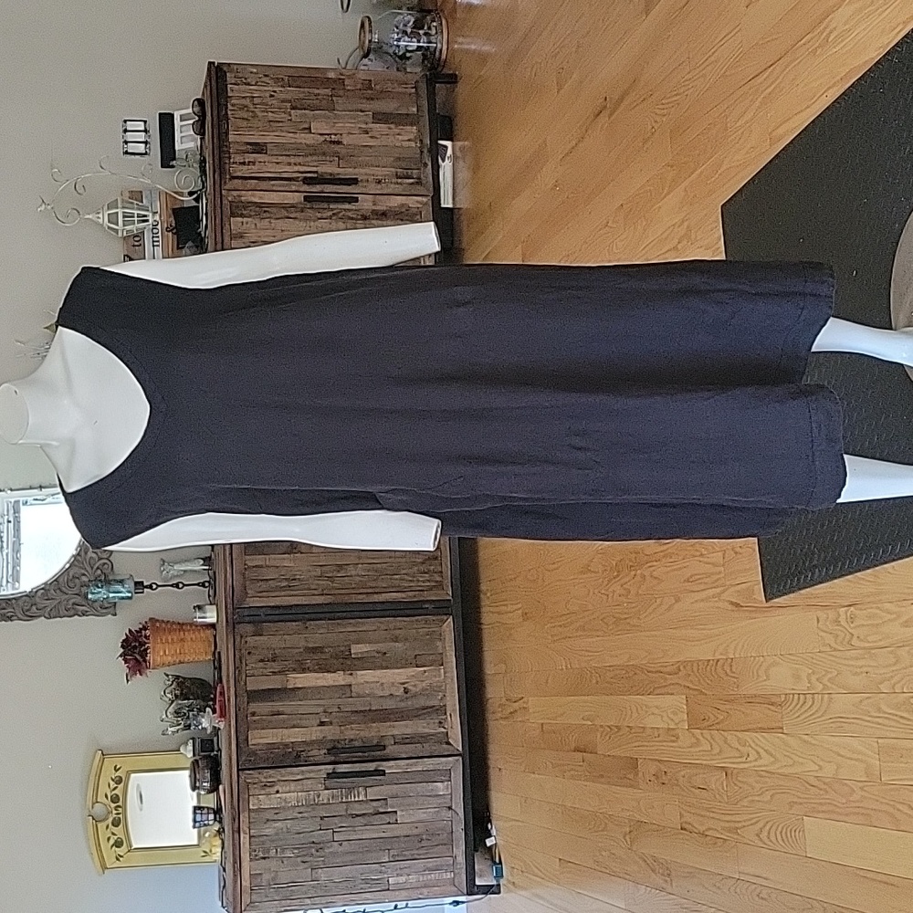 Flax sleeveless linen v neck dress